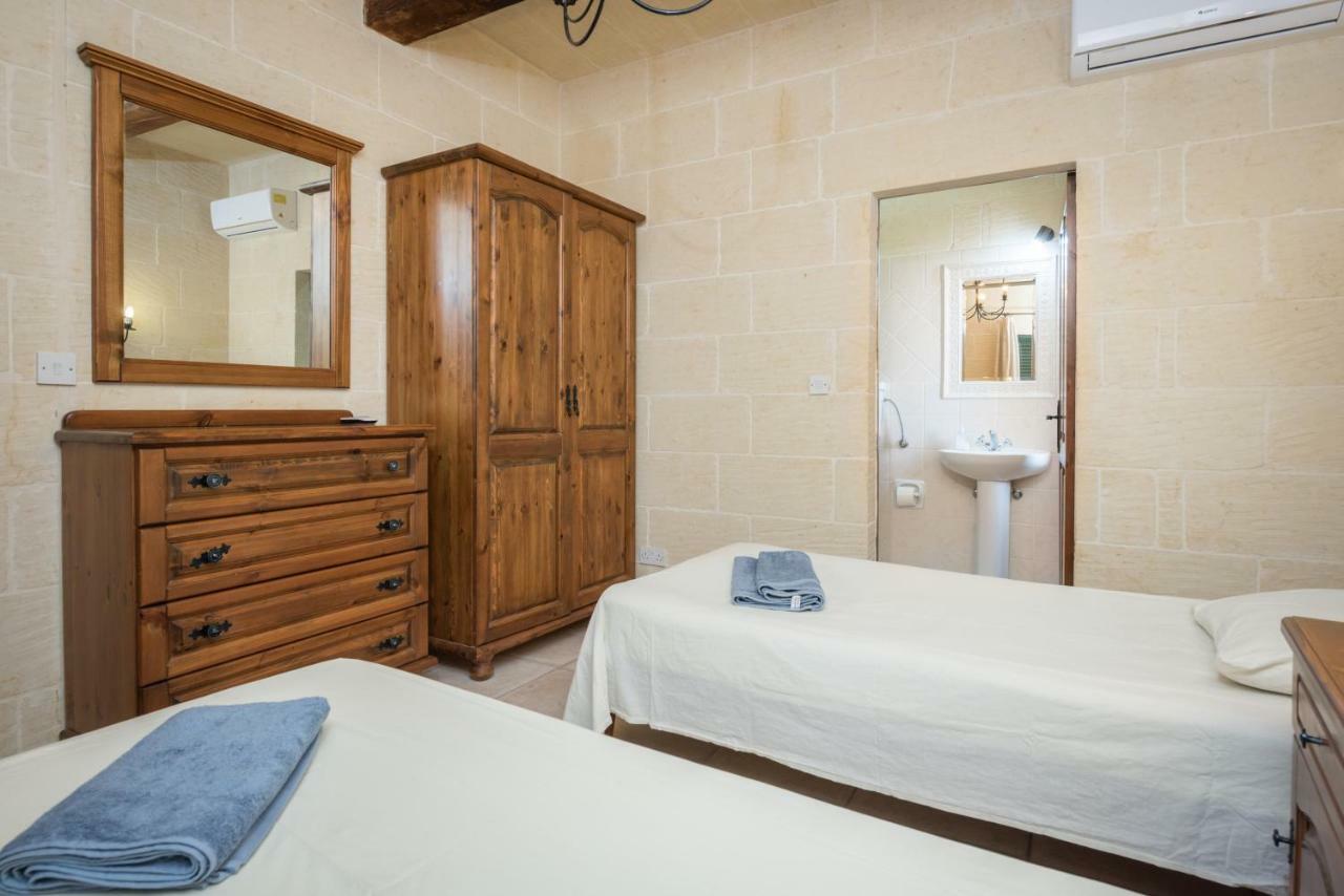 Valley View - Holiday Farmhouse With Private Pool Nadur Exterior photo